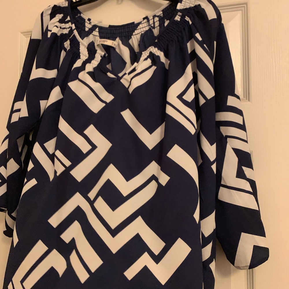 Navy blue and white top